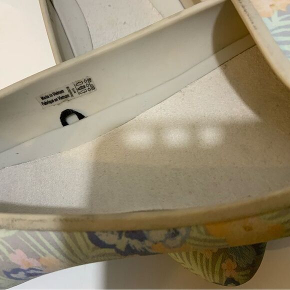 Crocs Eve Graphic Blue Floral slip on ballet shoes 10 - Picture 7 of 9